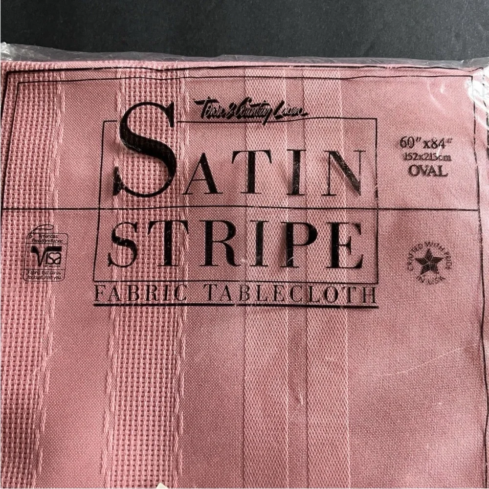 Town & Country Tablecloth 60” x 84” Oval Rose Pink Vtg. USA Visa Polyester New